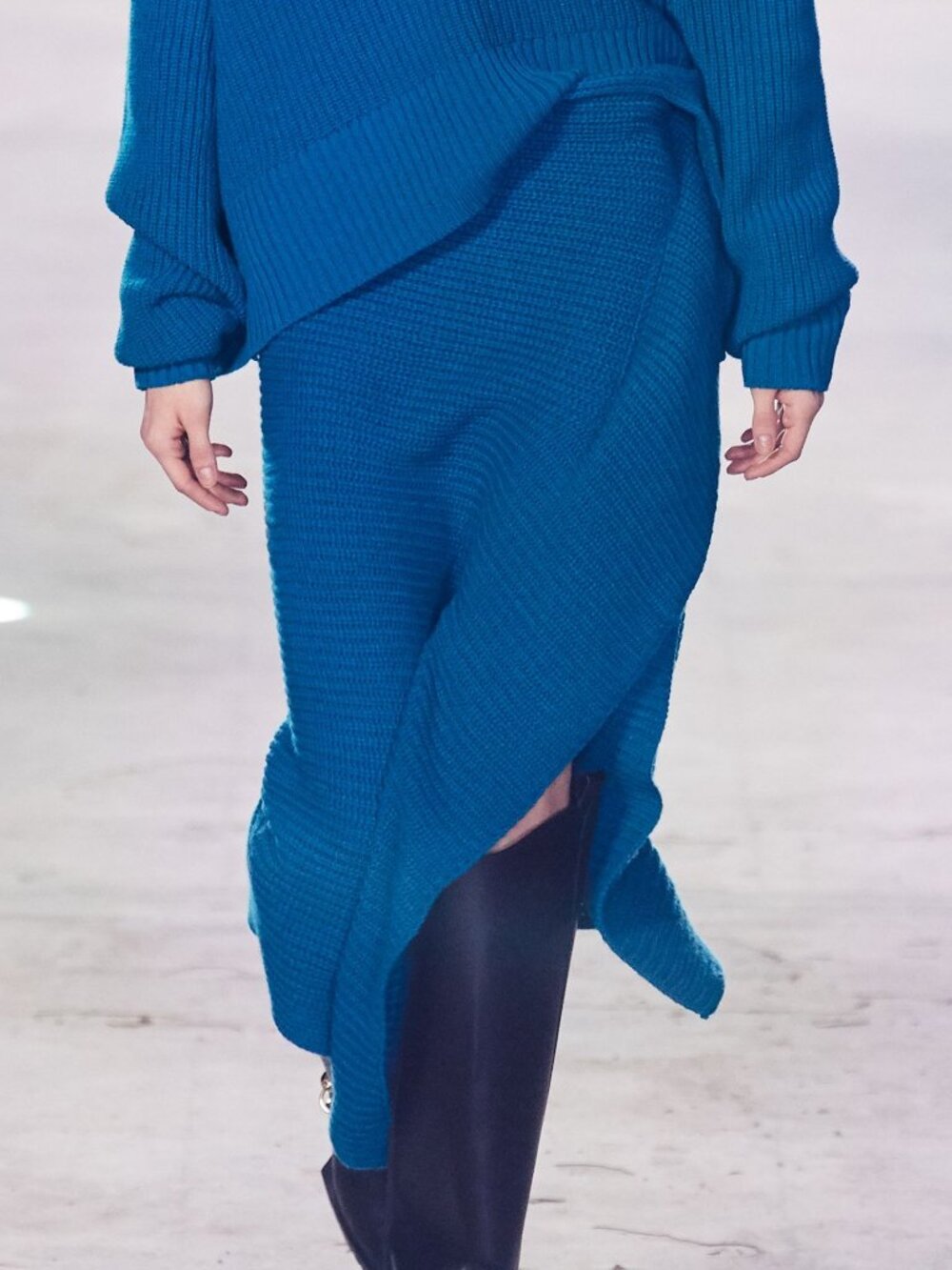 Sacai AW20 Runway Blue Wool Ribbed-Knit Asymmetrical Midi Skirt